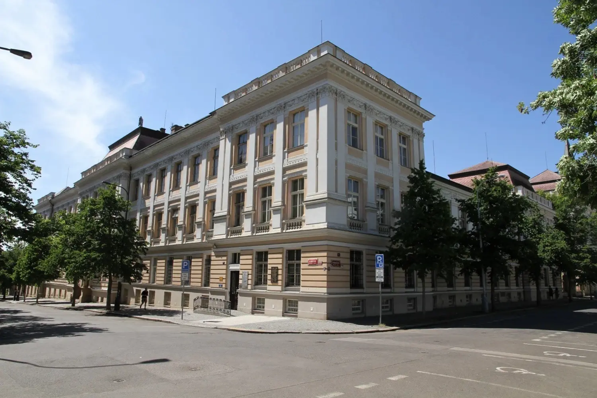 Fyziologický ústav Praha, Albertov